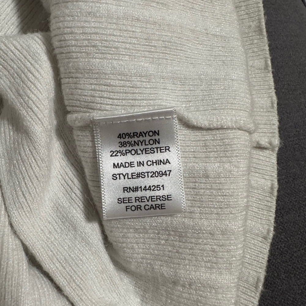 Sincerely Jules Off-White Ribbed Knit Top - Picture 4 of 4